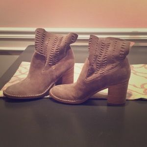 Dolce vita booties